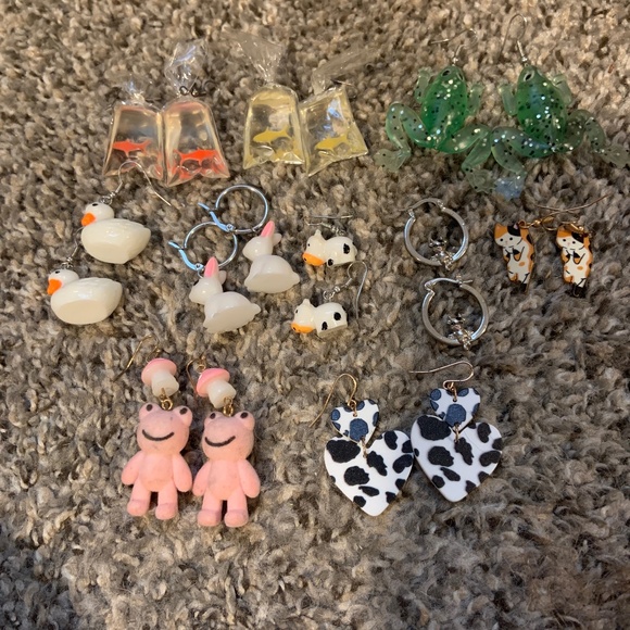 Lot of 10 pair of earrings - Picture 1 of 11